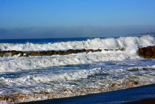 Ventura Waves
